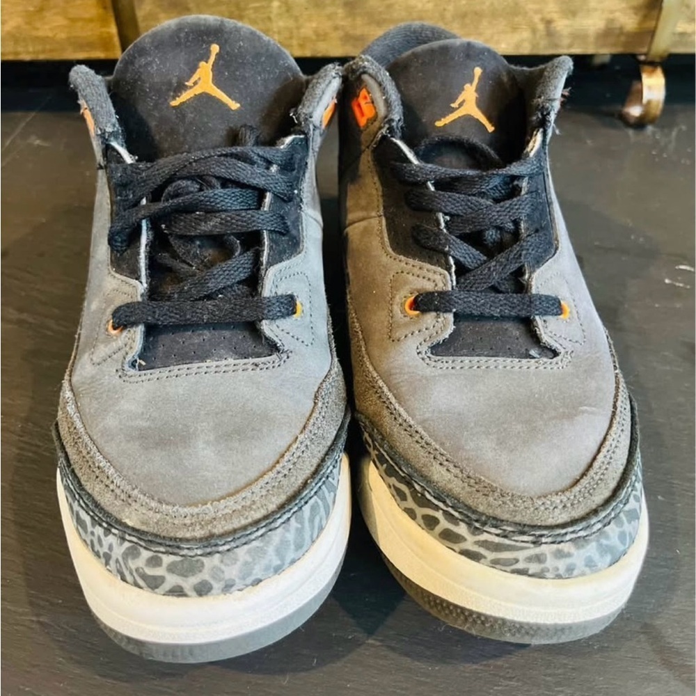 Sizee 3y Nike Air Jordan Retro 3 Fear Pack Kids DM0966-080 Grey Orange Shoes